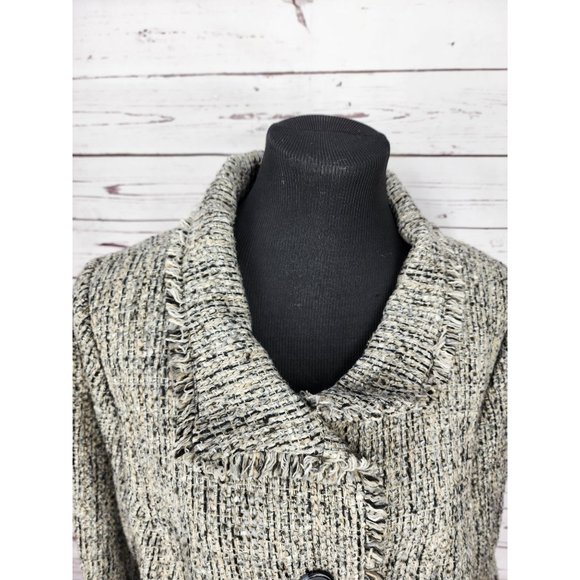Madison Woman Gray Black Tweed Size 16 W Fringed Hem Button Up Short Blazer - Picture 6 of 8